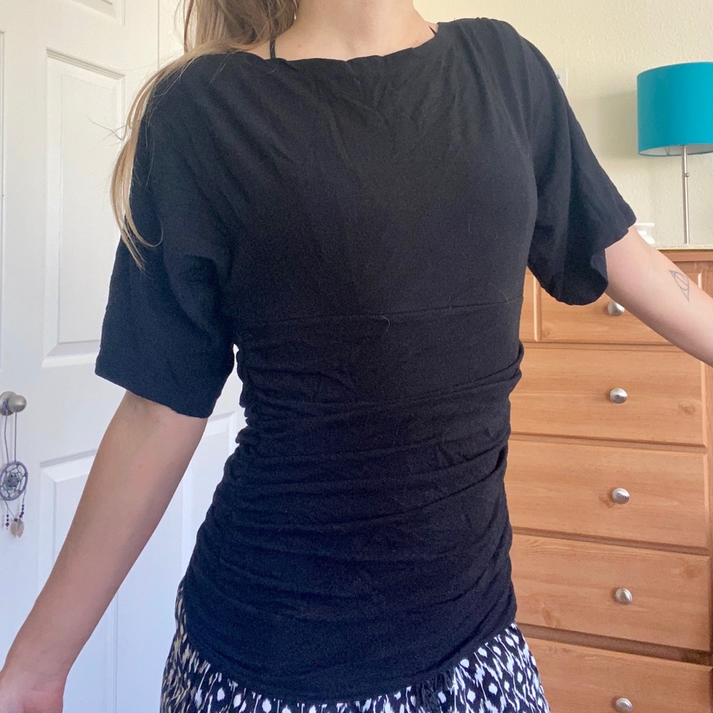 Black Rouce-waist Blouse